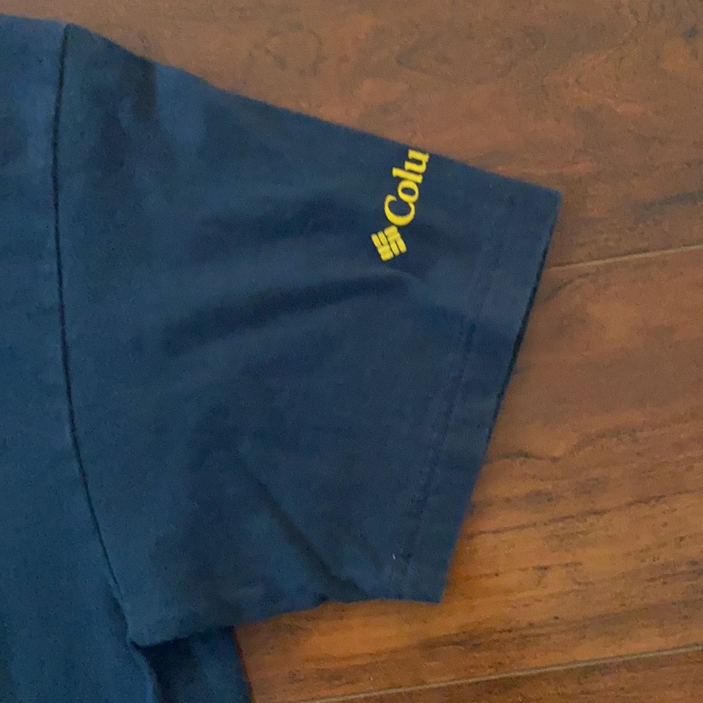 Columbia tee! - Picture 3 of 6